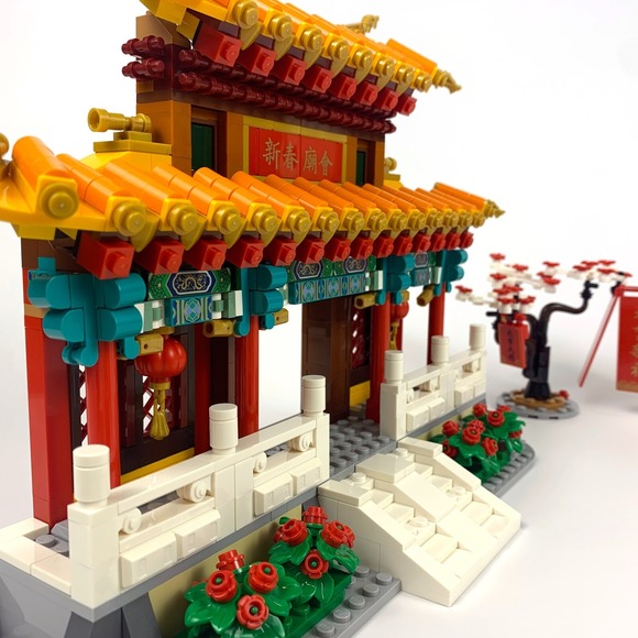 Lego 80105 Chinese New Year Temple Fair 100% Complete with Box & Manuals Retired - Picture 16 of 16
